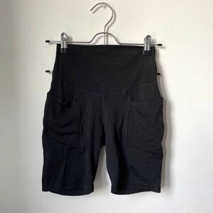 Black Aerie Offline biker shorts with pockets, size S